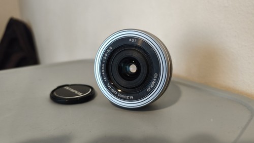 Olympus zuiko 42 mm - ed,